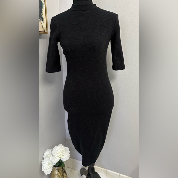 Zara Dresses & Skirts - Zara Black Midi Bodycon Dress